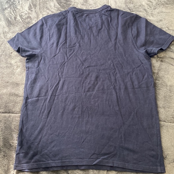 Tommy Hilfiger t shirt - Picture 3 of 3